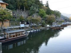 亀岡から嵯峨までの保津川下りの定期船。