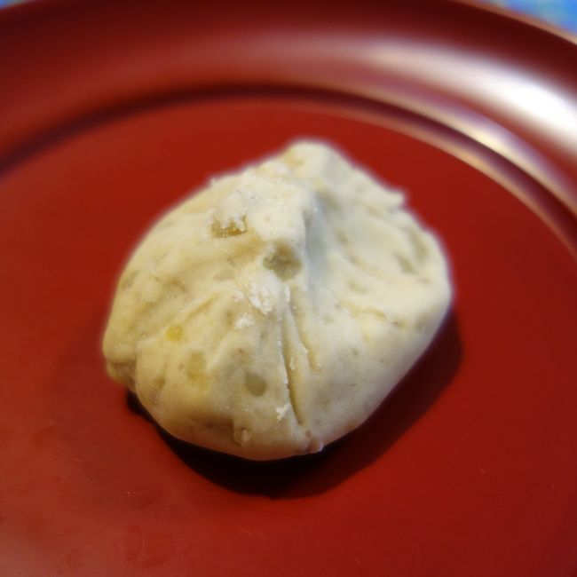 お土産は，これ。おいしいんだなぁ。