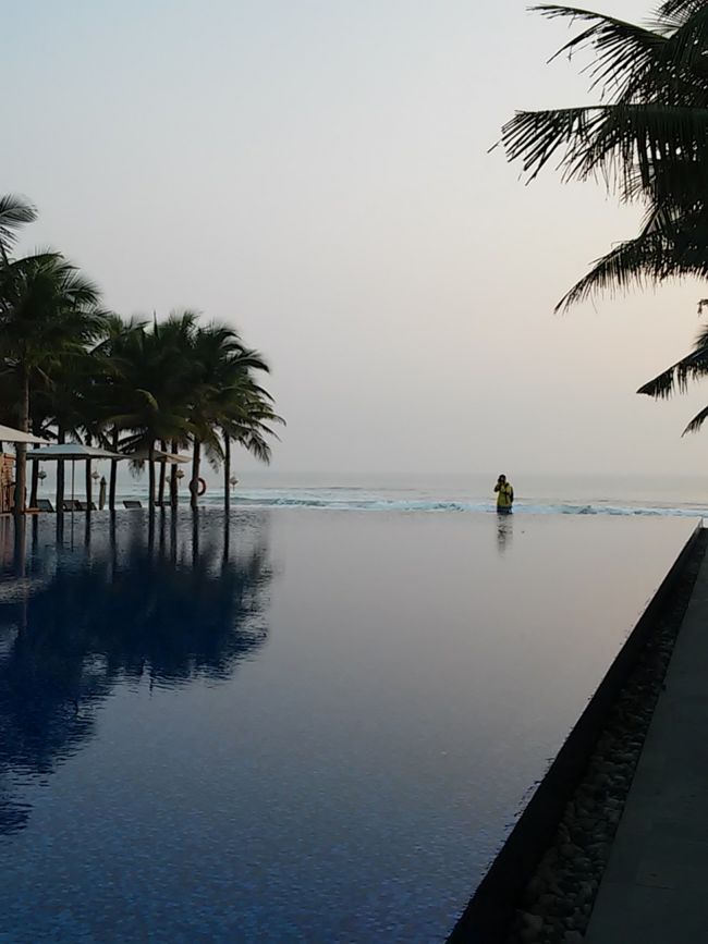 到着２日目の早朝。<br /><br />朝のお散歩に出掛けました。