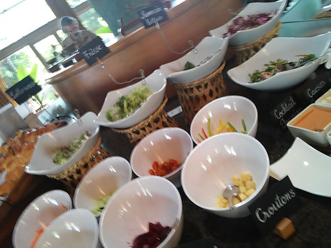 フォーのコーナー。<br />毎日麺が変わってましたよ！<br />お好みで好きな具材を入れられます♪<br />なかなか美味しかったですよ。