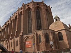 ジャコバン修道院

１２１５年に設立されたドミニコ会修道士会が最初に作った修道院。
１２７５年から１２９２年にかけて建設されました。