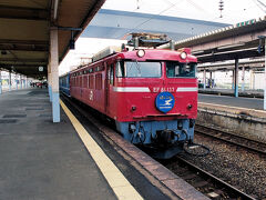 22時23分に上野駅を発った寝台特急『はくつる』は、一路青森を目出して北上した。
東北への旅には、この『はくつる』がとても便利であり、なにより旅の演出に夜行列車は欠かせない。
青森駅には、翌朝８時17分に到着した。

※『はくつる』は、東北新幹線八戸開業(H14.12.1)に伴い廃止