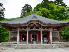 そして「大山寺」のご本堂へ。
こちらにはご本尊の地蔵菩薩が祀られています。