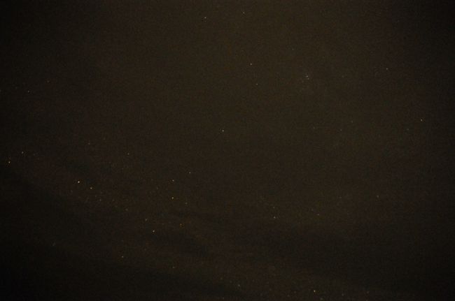 部屋に戻り洗濯をし、<br />軽く飲みなおし！<br /><br />今日こそ天体を撮るぞ！と気合！！<br /><br />ソファーで寝転がり撮影開始！