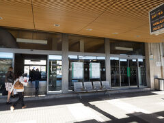 10:55頃にタラゴナ駅に到着．
まずは円形闘技場を目指します．
