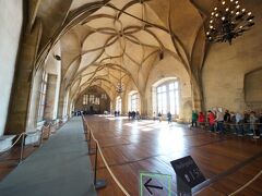 旧王宮
日本の戦国時代くらいに建てられたとは思えないくらいの空間