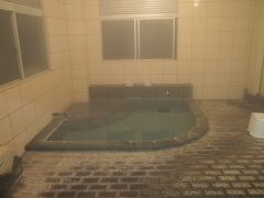 道に迷って焦りましたが、なんとか無事宿に戻りました。ちなみに宿はビジネスホテルアゼリア。さすがに草津温泉です。お風呂はよかったです。