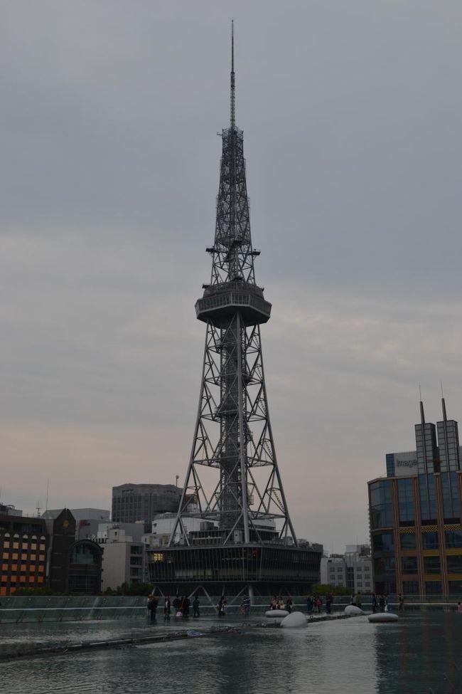 水の宇宙船よりテレビ塔を眺める