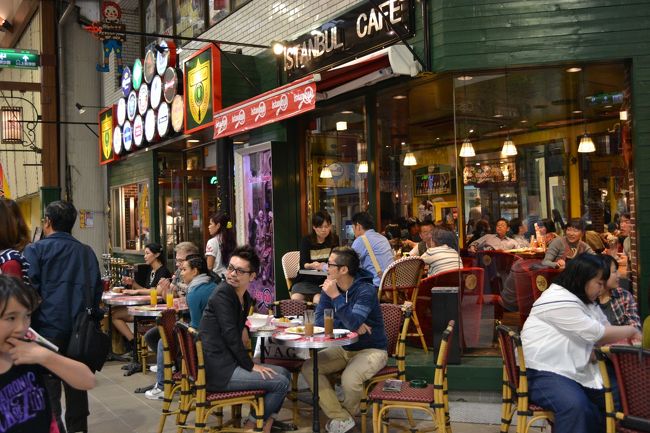 ISTANBUL　CAFE。<br />好き〜！！この雰囲気。外国人のお客さんもたくさんいて…。時間があれば入って酒飲んでたい。