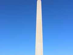 8:30
時間があったのでワシントン記念塔に寄り道
この日は土曜日のため、ワシントン記念塔のチケットブースには既に行列が