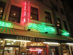 休憩したのち、夕飯はガイドブックでもお馴染みのシェレオンへ！