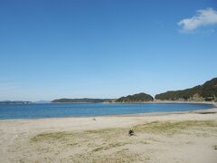 和歌山県に入ると右手に島が見えてくる．
神島，地の島，沖ノ島，虎島の四つの無人島からなる友ヶ島．
旧軍の施設が残り，夏季はレジャーで賑わう．
加太より定期船が出ている．