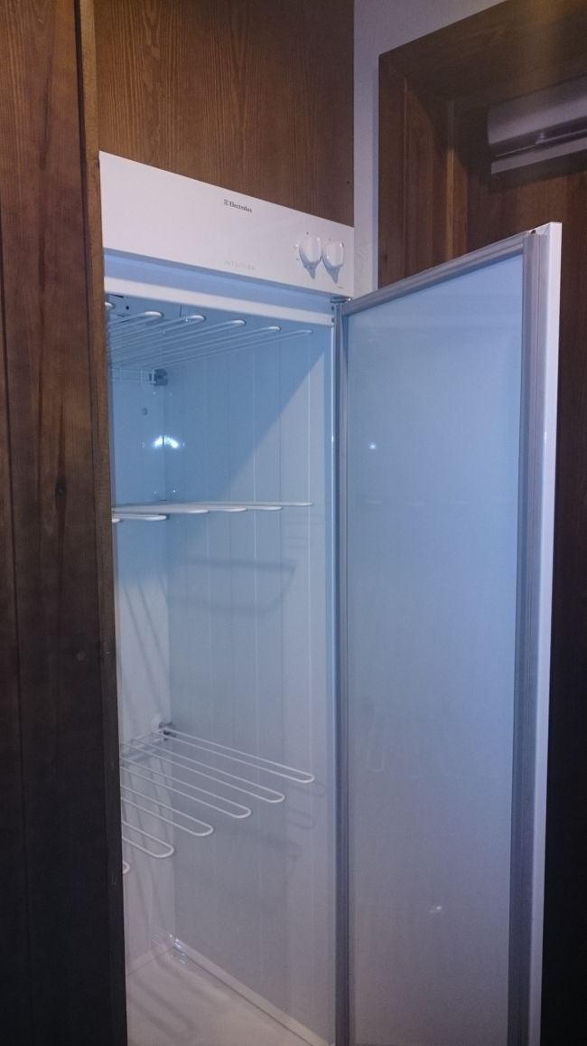 ホテルの乾燥機がとっても役に立った。<br />バスタオルやびしょ濡れの洗濯物入れてもあっという間に乾いた。<br />音はうるさいけど。