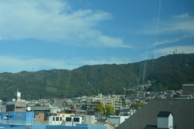 いつもは近鉄で行きますが、今日はフリーパスもあるので中央線で生駒まで行ってから近鉄に乗り換えます。