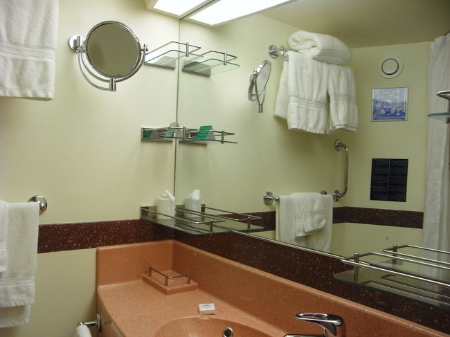 広い洗面台も付いています