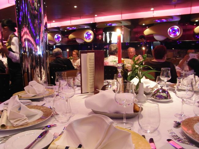 客船のレストラン