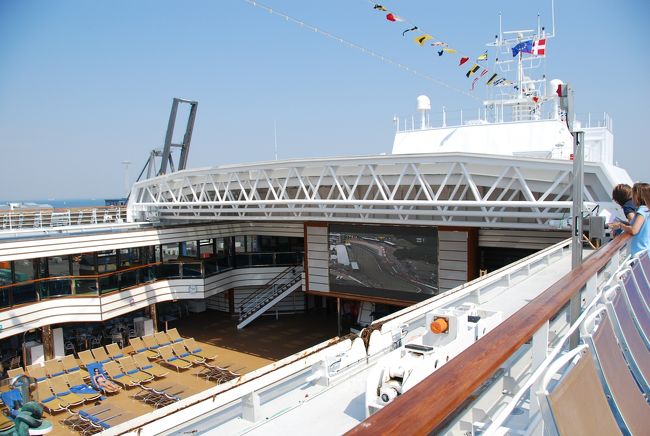 映画用のスクリーンもあります