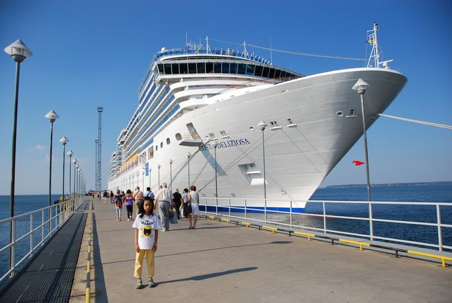 港に戻ってきました