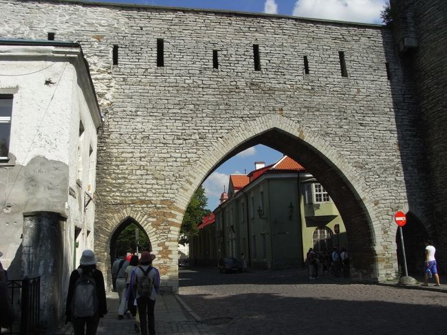 旧市街(Medieval Old Town)３<br />公園を通り抜けて、旧市街に戻ってきました
