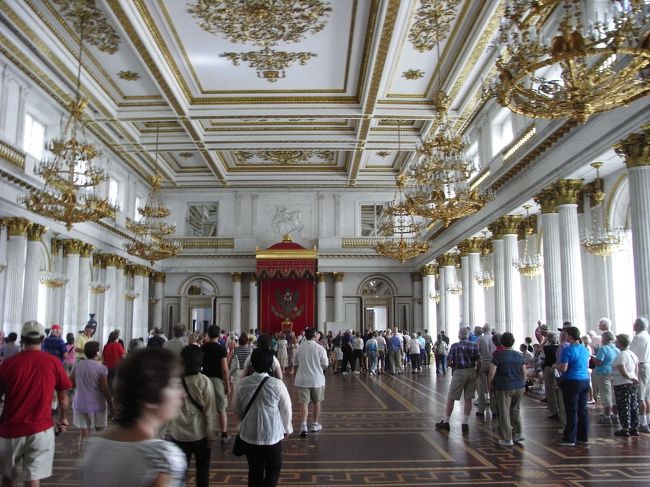 エルミタージュ美術館の中２