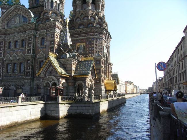 血の上の救世主教会横の運河