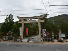 はこきびから、徒歩5分程。
次の目的地です。

備前国一之宮、吉備津彦神社です。
近代社格は、国幣小社です。
吉備津神社から、僅か1.5ｋｍ程しか
離れていません。
お互い、国境にあったんですね。
