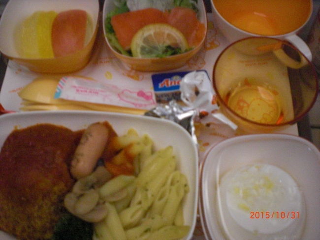 隣の友は鶏肉料理をチョイス。味見させてもらいましたが、こちらもｇｏｏｄ！美味しかった。