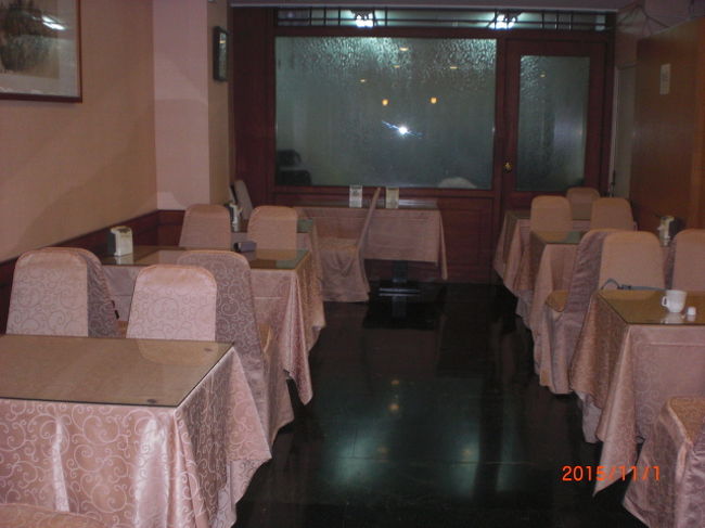 フロントの続きにある朝食会場エリア。