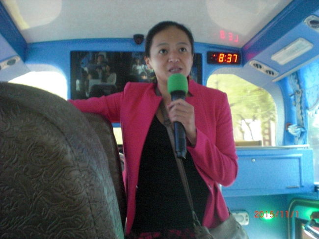 二日目、今日は観光三昧です。ガイドの謝さん、日本語が堪能、32歳には見えません。お若い！！