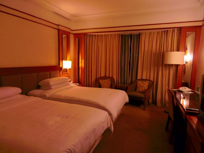 ペナンでのホテル、1つ目は「ホテルジェン」<br /><br />ま、こんなもんかーなホテル。