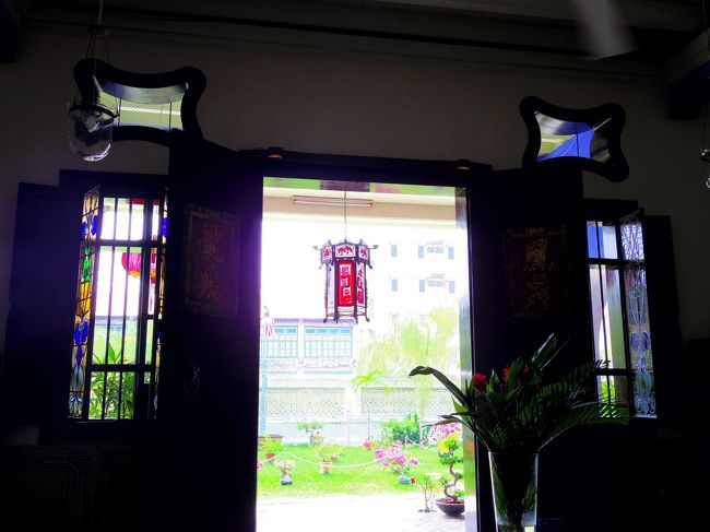 外は超暑っついんだけど、中は快適。<br />んまー、よく出来た造りだこと。