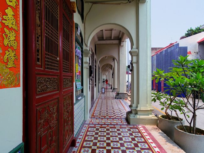 いやー、もう非常に暑いんですよ！！！！！<br /><br />アーケードがあると助かるね。