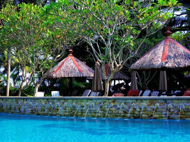 半年前のセブで、日焼け止め塗らないでいたら日焼けした。<br />ってか日焼け通り越してヤケドだったわ…。<br /><br />今回は懲りて、日焼け止め塗ったよ。と、アラフォー直吉。