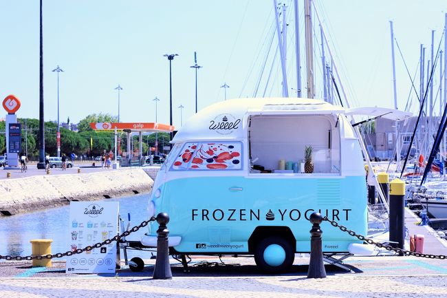 可愛いフローズンヨーグルトのお店！ヨーロッパはこういうの多いからときめくなあ（*´∀｀）