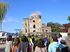 【広島市】
原爆ドーム

小学生がたくさんいたけど祝日なのに学校あるのかな？