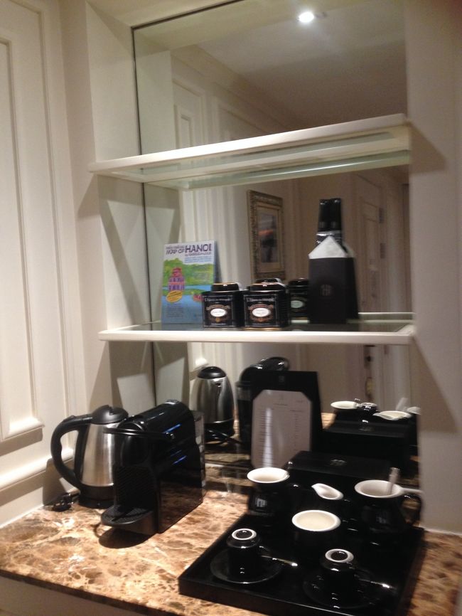 コーヒーメーカー、ティーサービスなどあります。