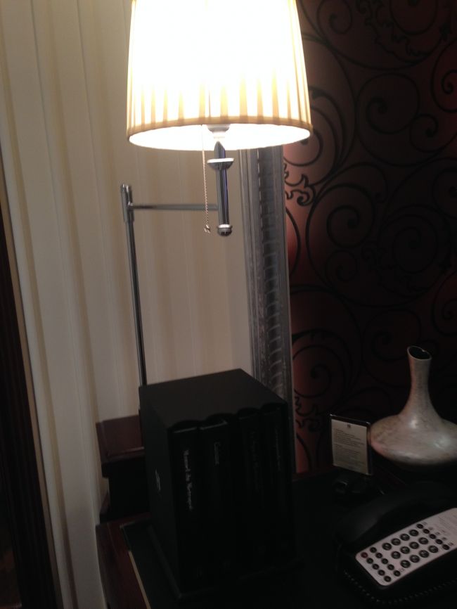 ビジネスデスクです＝