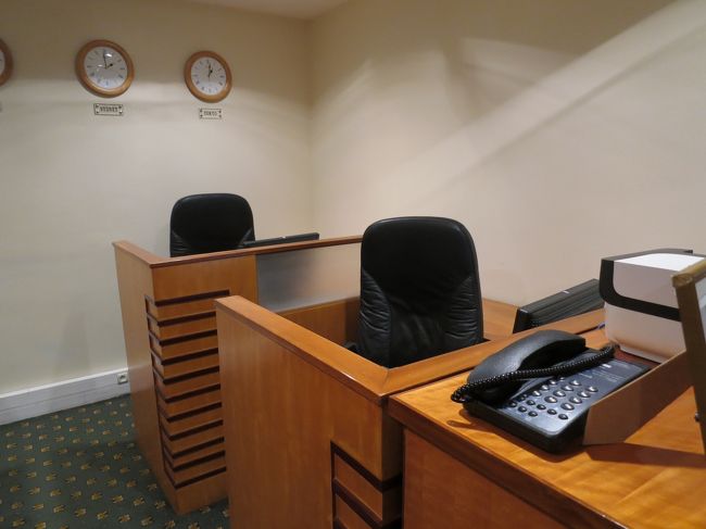 飲みすぎた同行者、ダウン<br />スマホでもできるみたいだけど00:20、ビジネスセンターでベトナム航空ウェブチェックイン完了。カードキー刺して入室するタイプで24時間使えます。