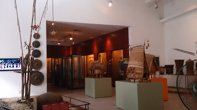 なかなかいいわと思った第一印象そして暑い。エアコン無し<br />水上人形劇のスケジュールが貼ってないと気づく