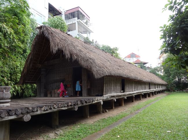 ここも入れましたが私ら靴の中にお金を隠し持ってていちいちしまってまた履くとき入れてとやってたのでｗ面倒になりやめました。いい子供の遊び場です。観光客ばかりですが入場料がかかるから地元客は来ないのでしょうか？残念ですね