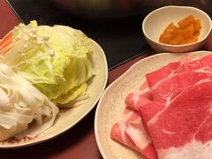 急遽、親戚のおじさんとお昼ごはん。
しゃぶしゃぶランチ。