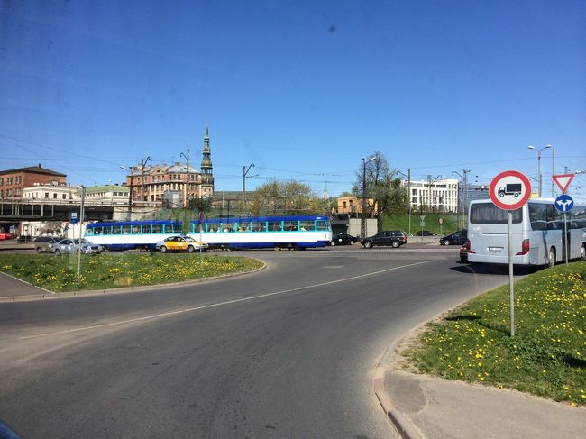 今回は乗れなかったけど、トラムも乗りたかったなぁ〜。<br />色合いがかわいらしい。