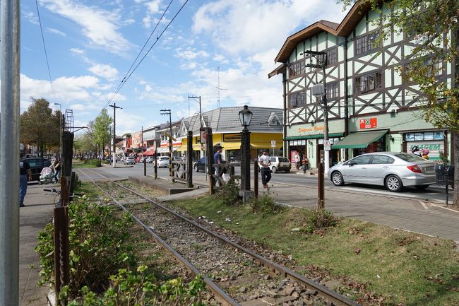 <br /><br /><br />カンポスの町に戻って。