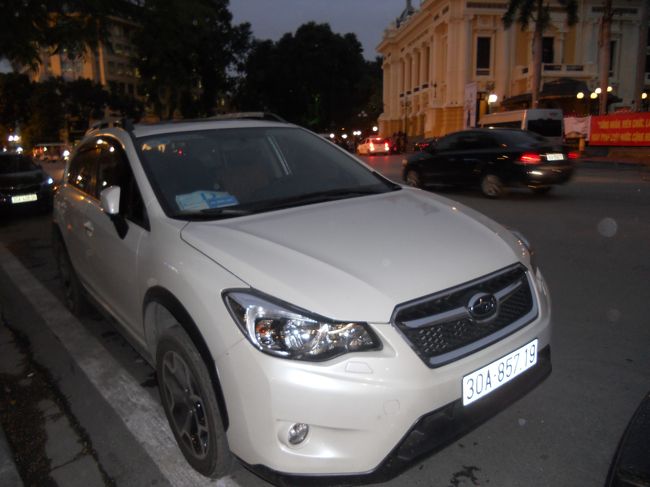 夕方には、ホテルへ戻る。<br />すぐに、街歩き。<br />ベトナムは、日本車がいっぱい。トヨタ・ホンダが一番多く、他にもマツダ・スズキ。<br />韓国車も多い。<br />おお！スバル車発見！うれしくってつい写真をとってしまった。