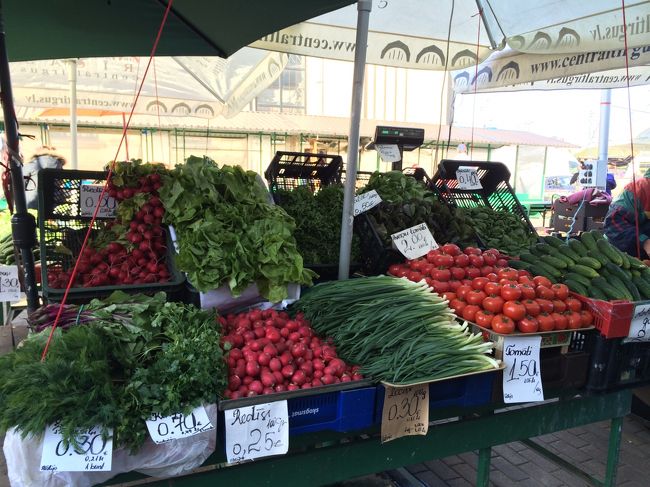 色とりどりの野菜がたくさん。