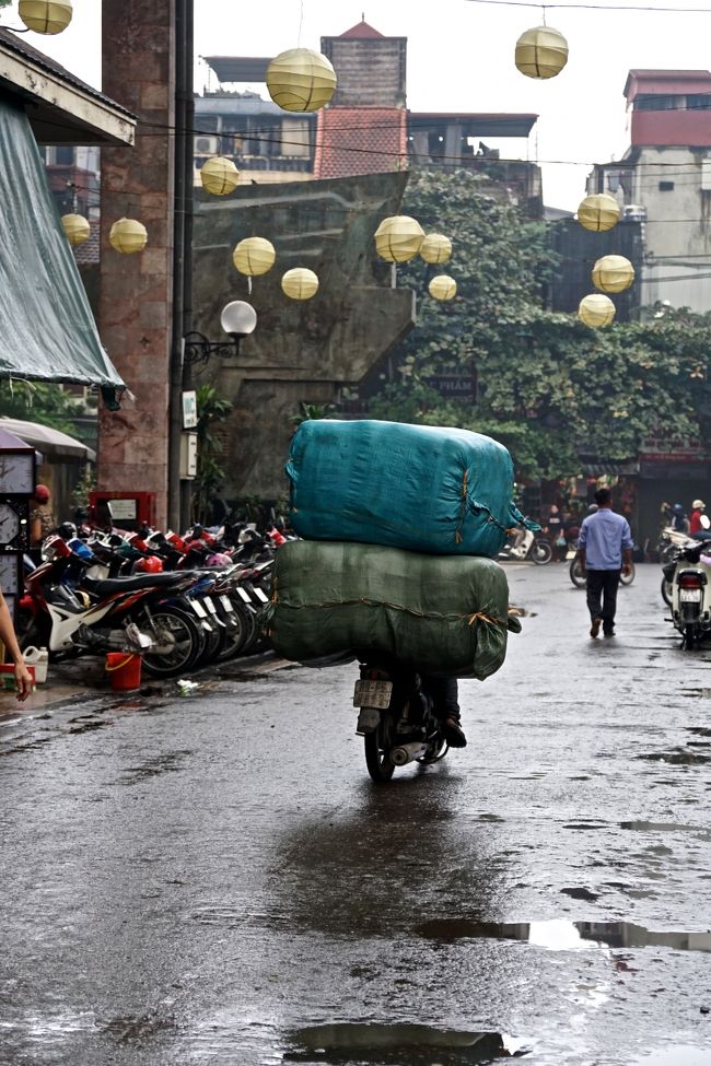 雨がまた降って来た