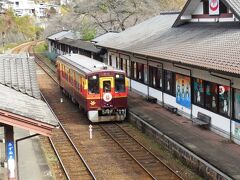 帰りはトロッコわっしー号で相老駅までもどる。
混んでたが、何とか座れた。