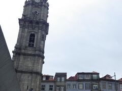 教会の裏にはクレリゴスの塔があり、上れます。