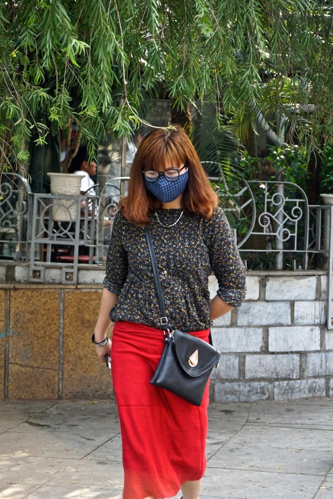 怪しい<br />これが今時のハノイのファッションなのか。。。