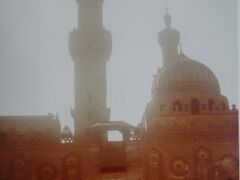 アズハル・モスク（内部より見たミナレット）